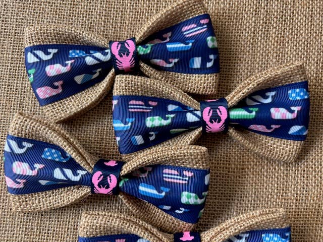 *Preppy Coastal Whales Lobster Center 5"